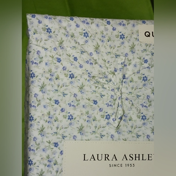Laura Ashley Queen Sheet Set 100% Cotton - Picture 7 of 7